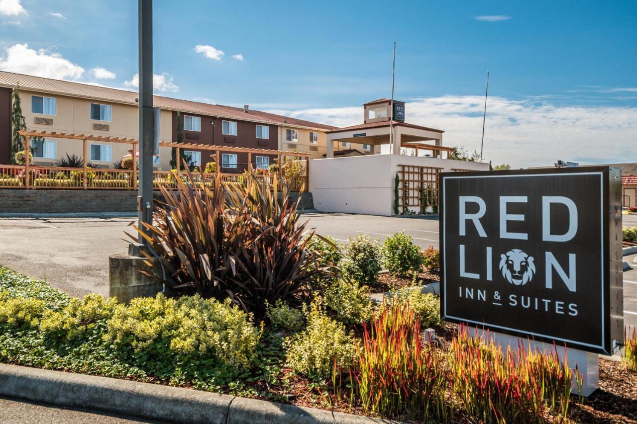 Red Lion Inn & Suites Sequim At Olympic National Park Exteriör bild